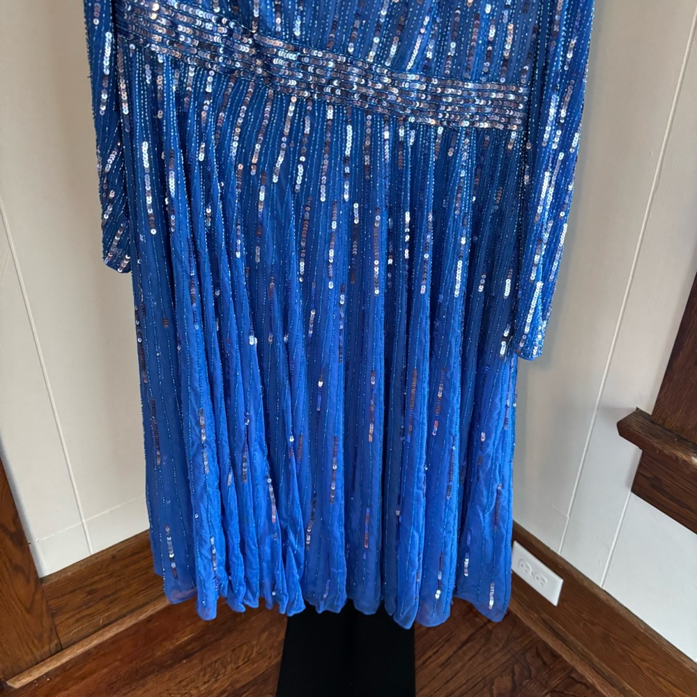 Mac Duggal Light Blue Sequin Tea-Length V-Neck Long Sleeve Formal Dress 22 *NOTE - Picture 5 of 16